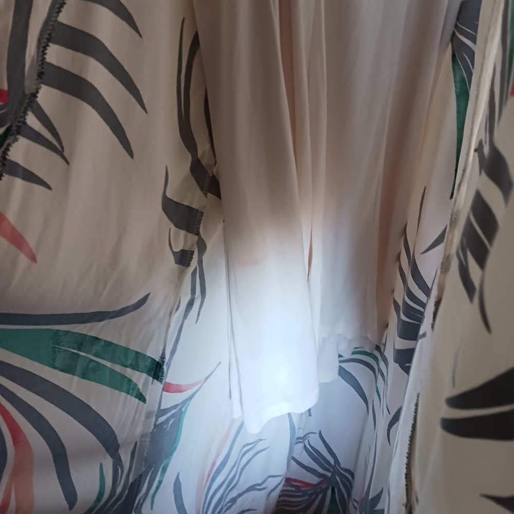 torrid Cream Tropical Leaf Print Maxi Dress - Picture 4 of 7